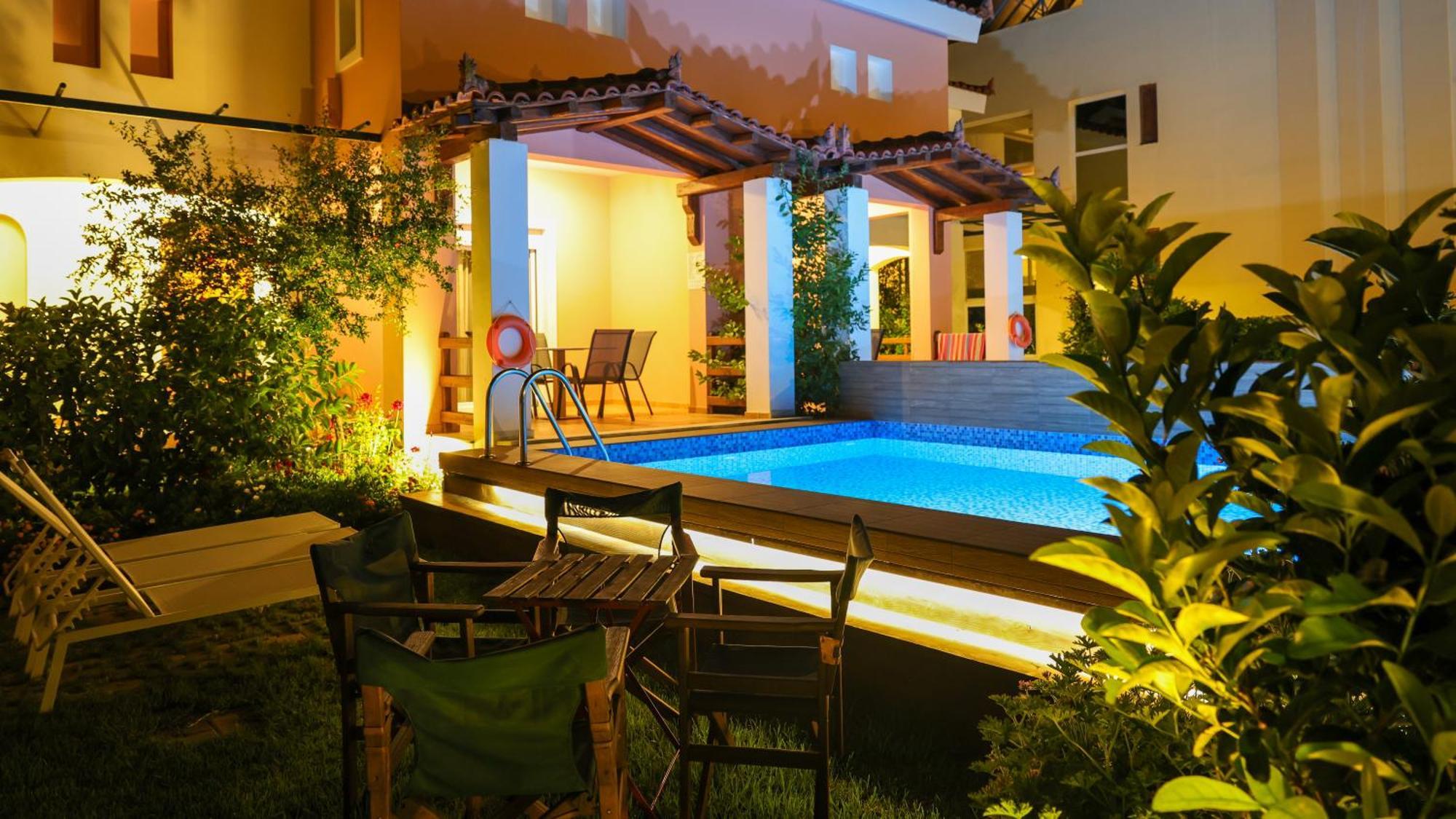 Corinthian Village 벌하티 외부 사진